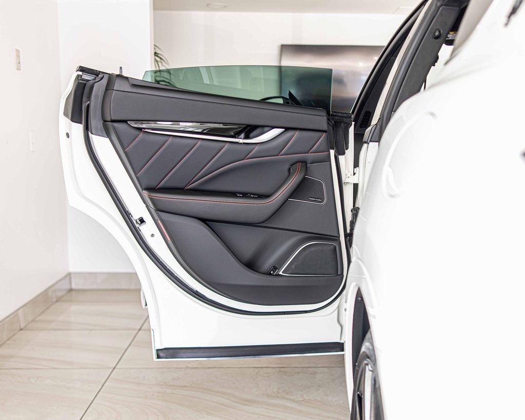 2024 MASERATI LEVANTE - Image 38