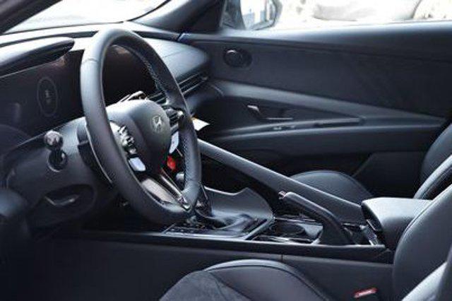 2025 Hyundai Elantra N Base photo 8