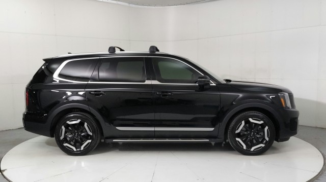 Used 2024 EBONY BLAC Kia EX image 6