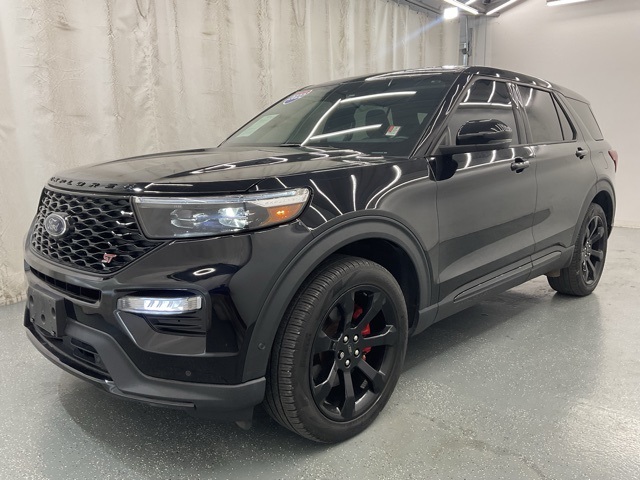 2022 Ford Explorer ST photo 4
