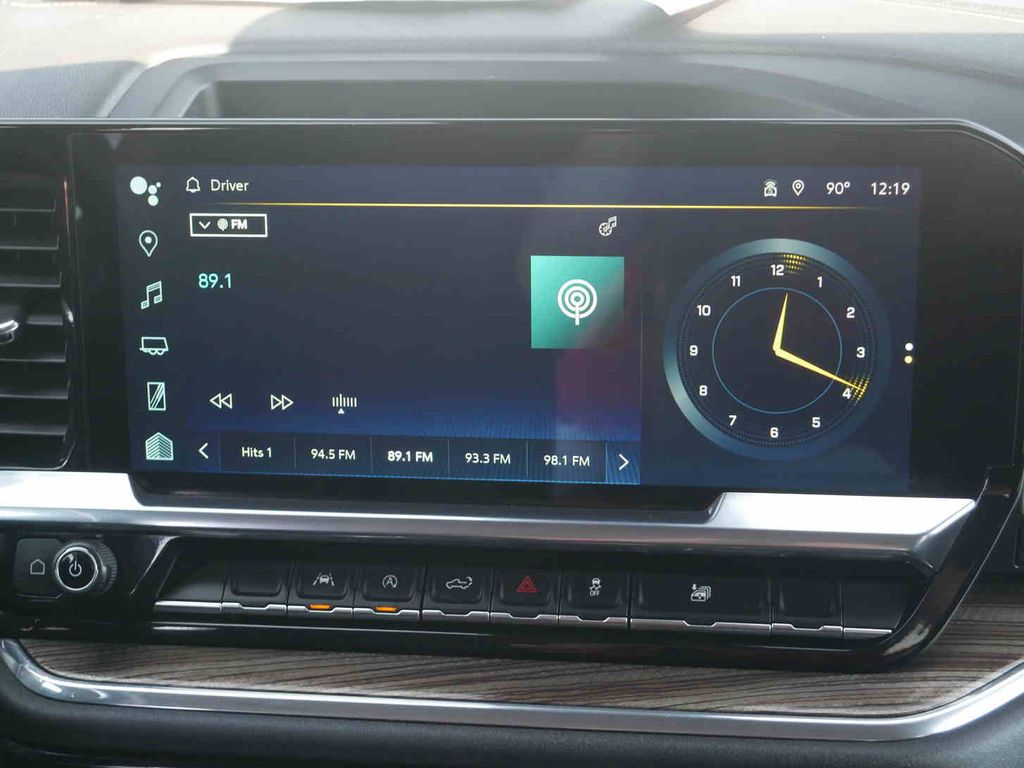 2024 Chevrolet Silverado 1500 RST photo 4