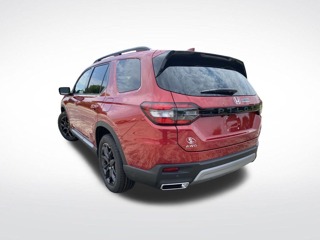 2025 Honda Pilot Touring photo 2