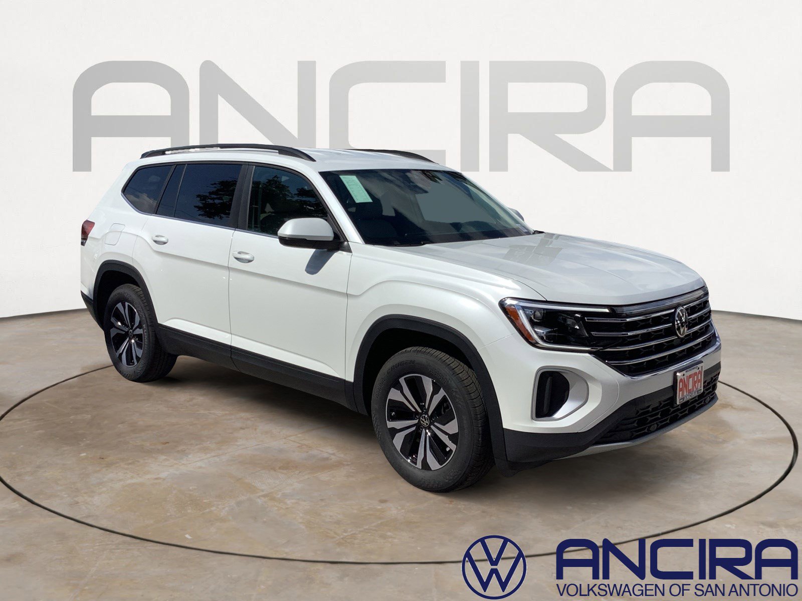 2026 Volkswagen Atlas SE's photo