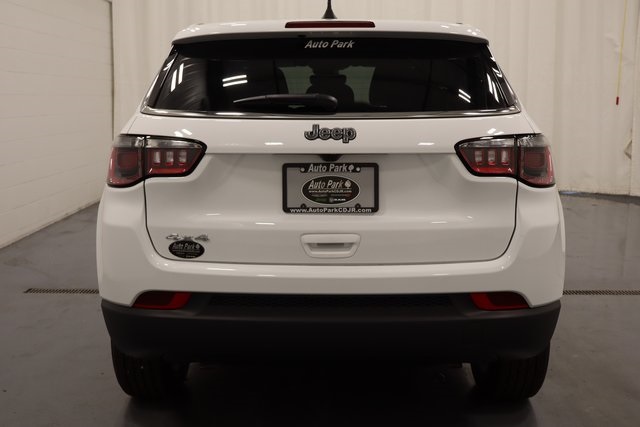 2025 Jeep Compass Sport photo 6