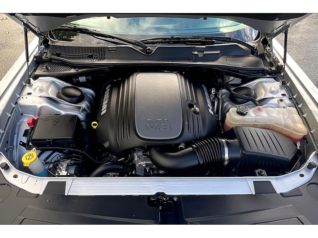 2020 Dodge Challenger R/T Plus photo 9