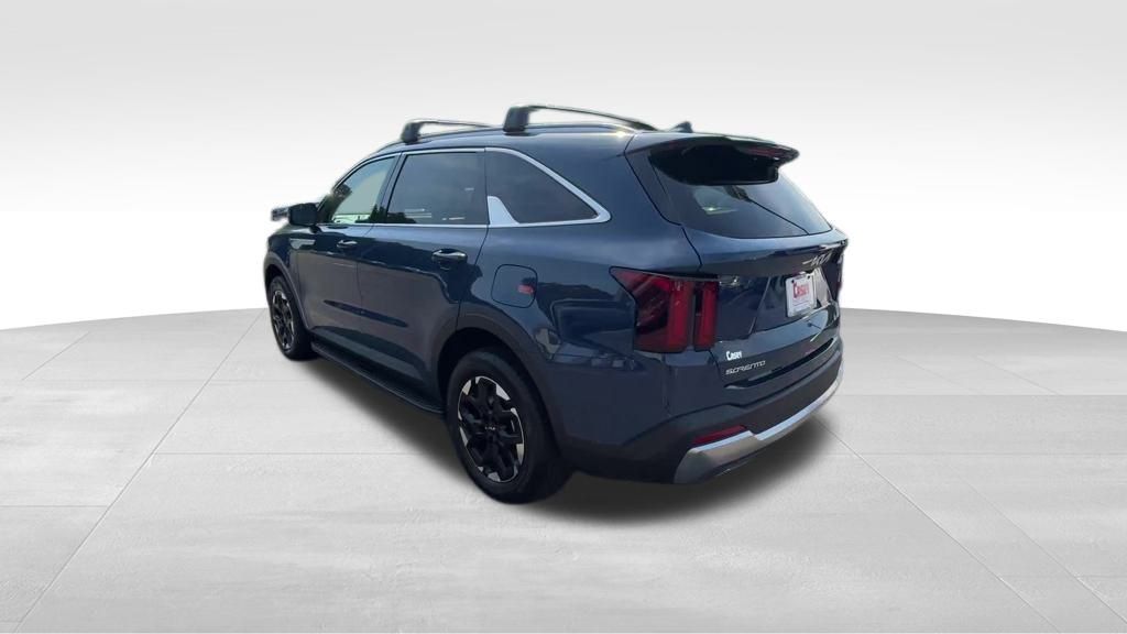 2025 Kia Sorento S photo 3