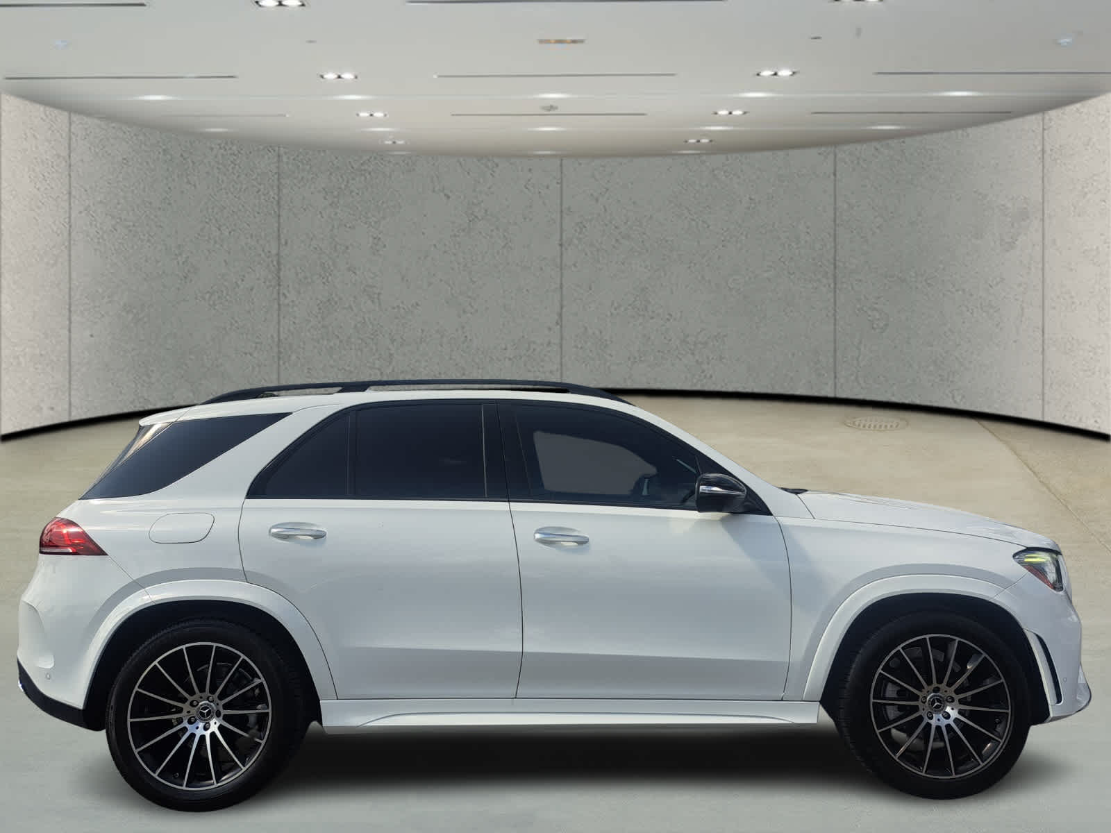 2021 Mercedes Benz GLE 350 photo 4