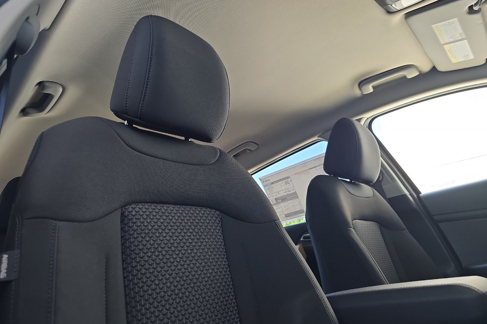 2025 Kia Sportage Hybrid LX photo 13