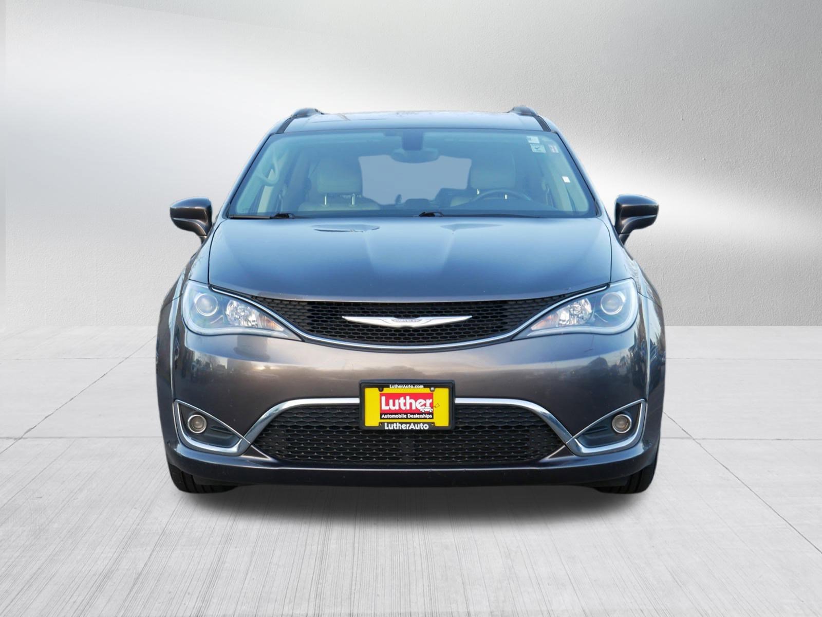 Used 2017 Chrysler Pacifica Touring-L with VIN 2C4RC1BG2HR503769 for sale in Vadnais Heights, Minnesota