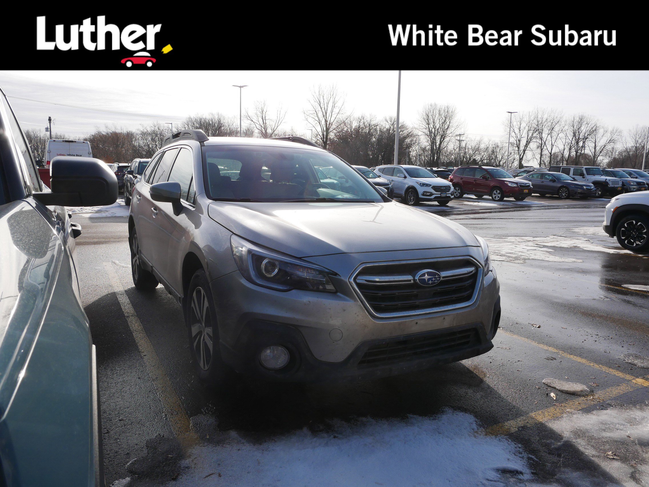 2018 Subaru Outback Limited's photo
