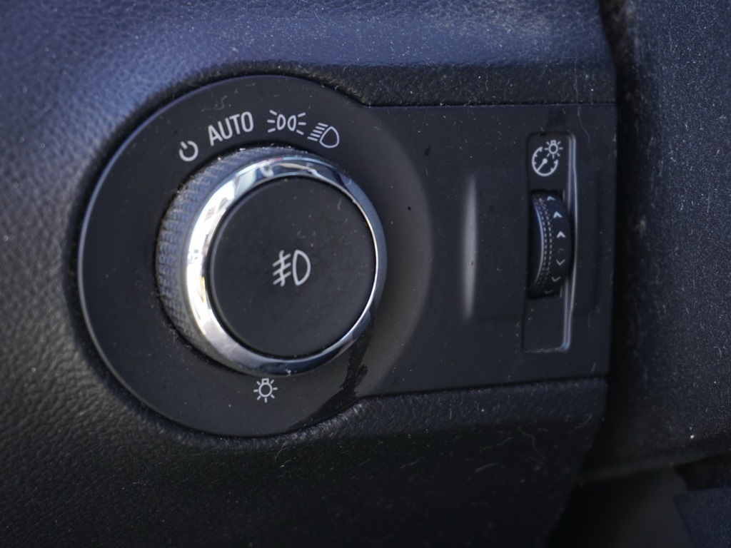 2010 Chevrolet Camaro photo 11
