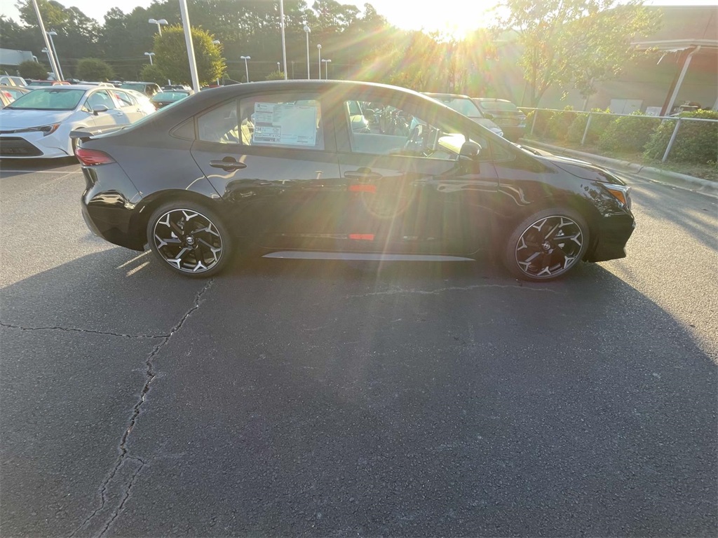 2025 Toyota Corolla SE photo 8