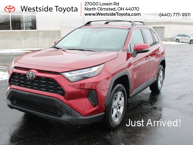 2023 Toyota RAV4 XLE's photo