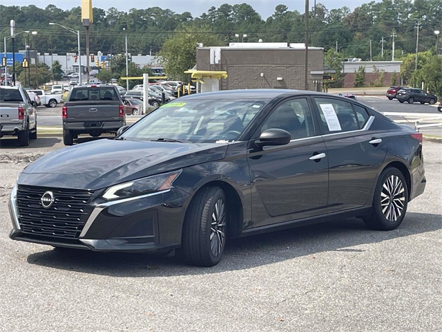2024 Nissan Altima 2.5 SV photo 7