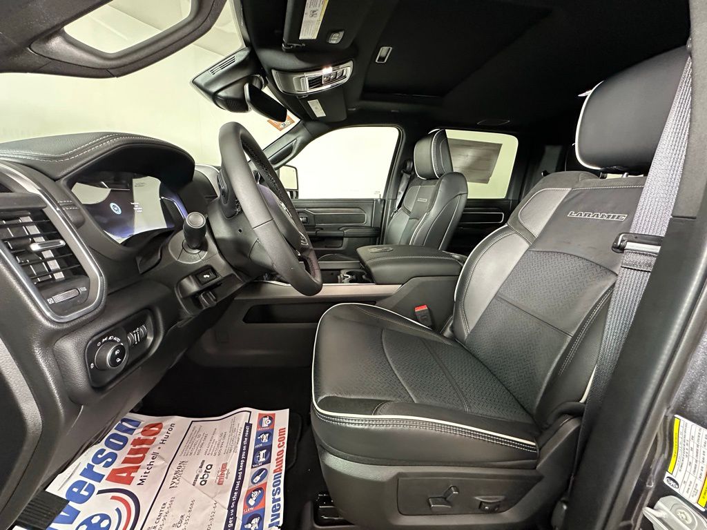 2025 Ram 2500 Laramie photo 16