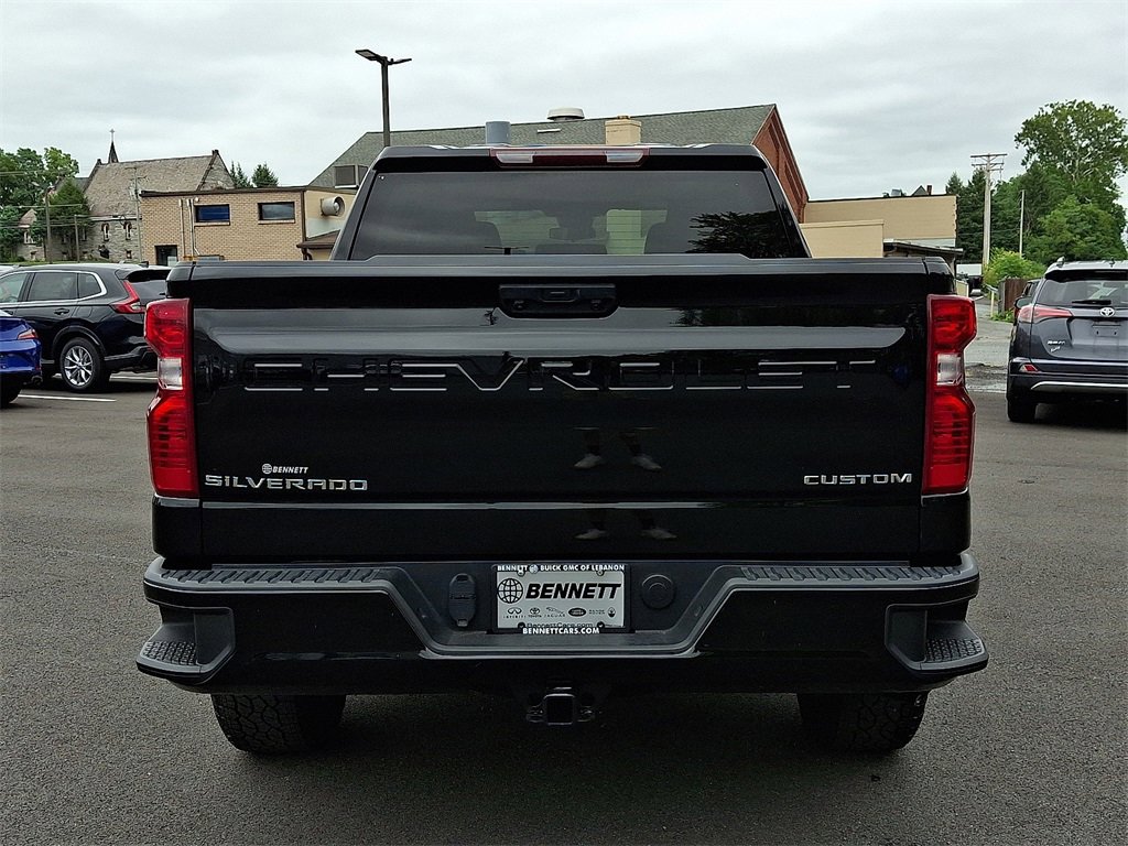 2022 Chevrolet Silverado 1500 Custom photo 4