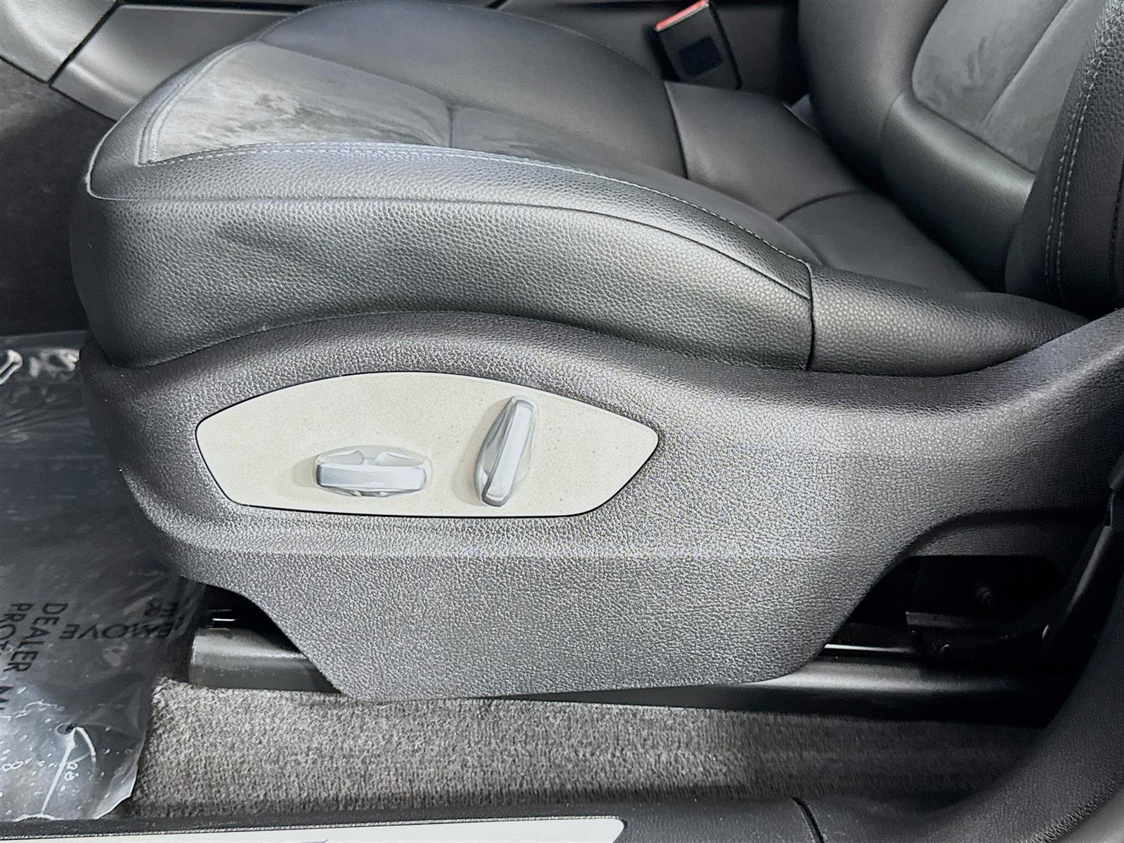 2021 Porsche Macan S photo 19