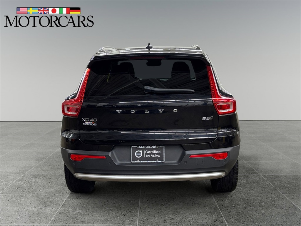 2023 Volvo XC40 Core photo 4