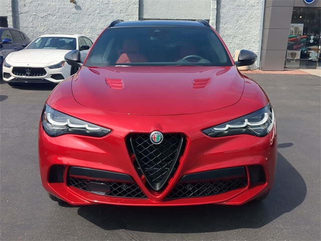 2024 Alfa Romeo Stelvio Quadrifoglio photo 2