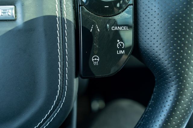 2022 Land Rover Range Rover Sport SVR photo 31