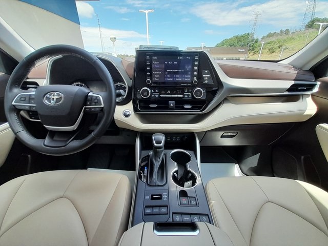 2022 Toyota Highlander XLE photo 44