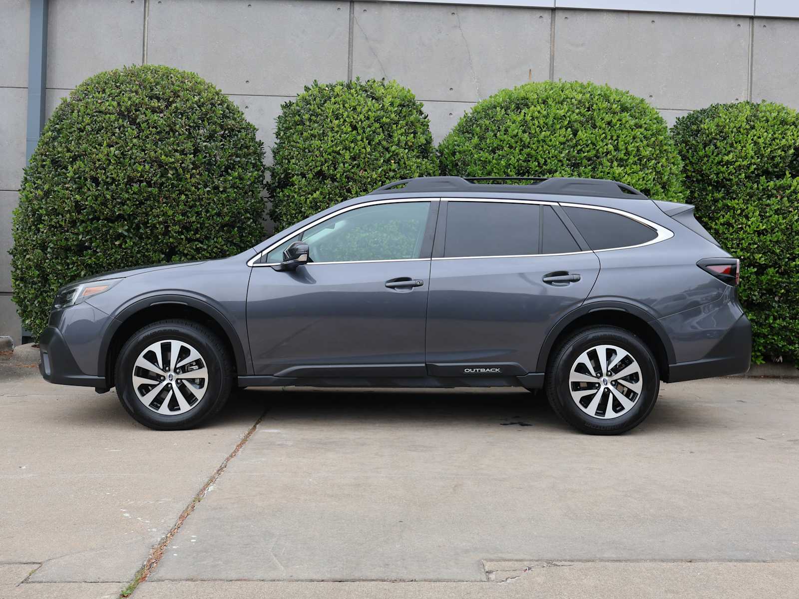 2022 Subaru Outback Premium photo 3