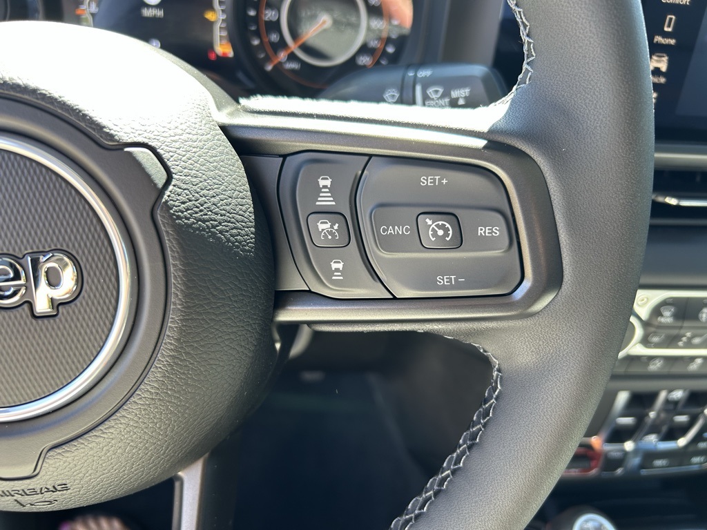 2025 Jeep Gladiator Mojave photo 17