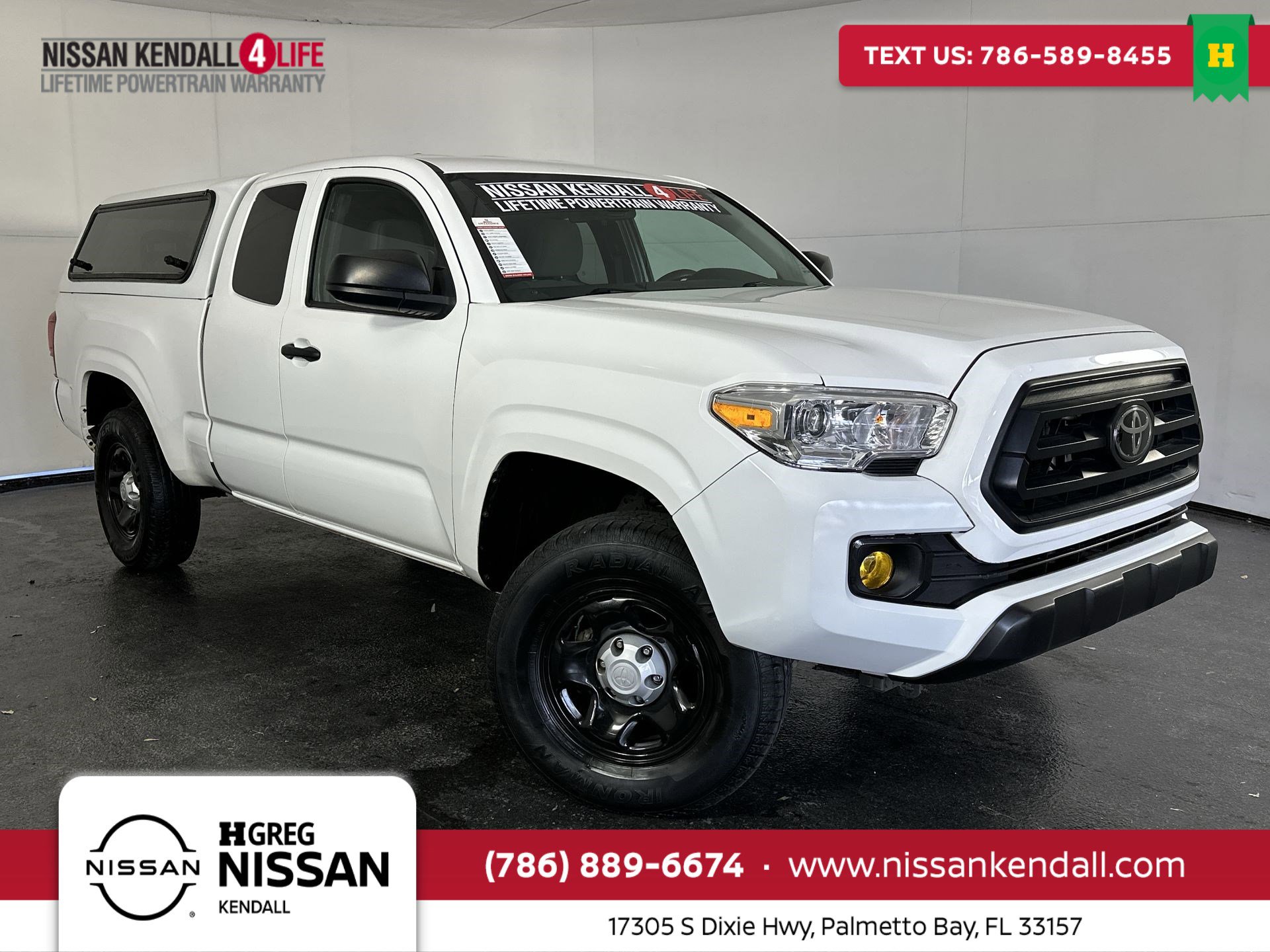 2022 Toyota Tacoma SR's photo