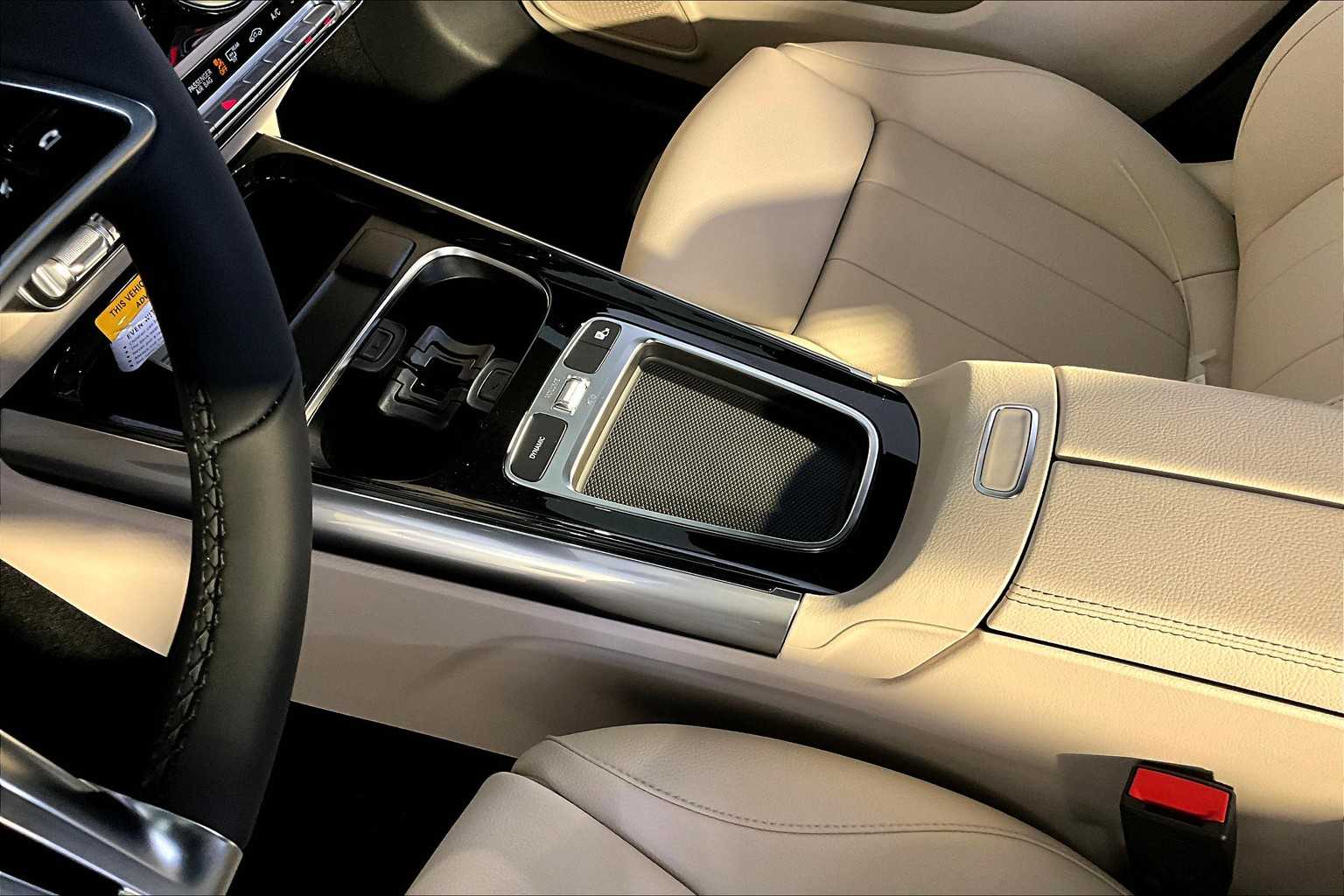 2026 Mercedes Benz GLA 250 4MATIC photo 9