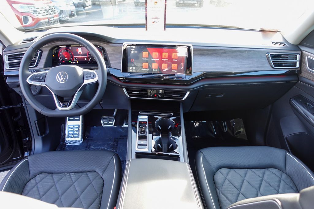 2025 Volkswagen Atlas SEL Premium R-Line photo 25