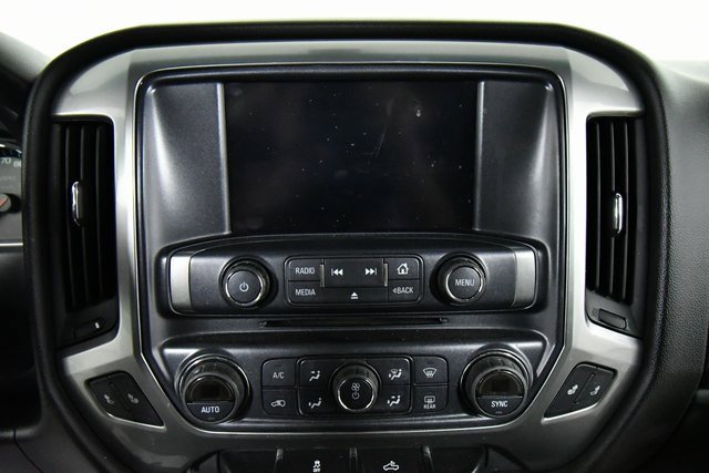 2016 Chevrolet Silverado 1500 LT photo 3