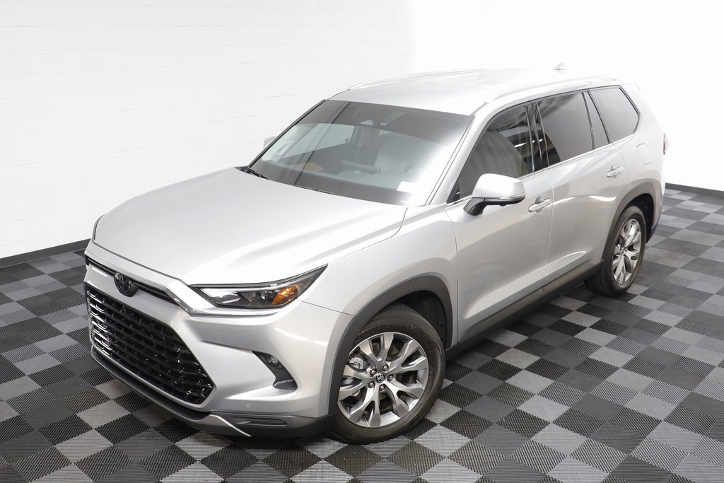 2024 Toyota Grand Highlander Limited photo 2