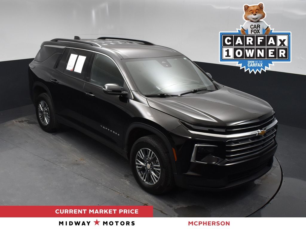 2025 Chevrolet Traverse LT's photo