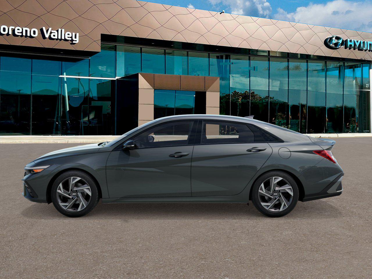 2025 Hyundai Elantra SEL Sport photo 3