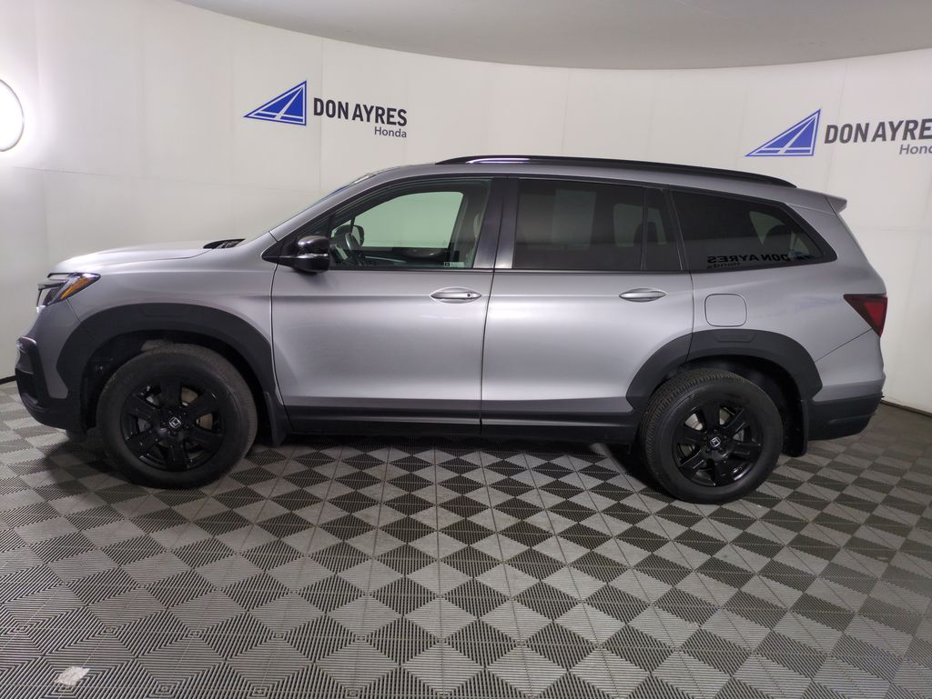 2022 Honda Pilot TrailSport photo 2