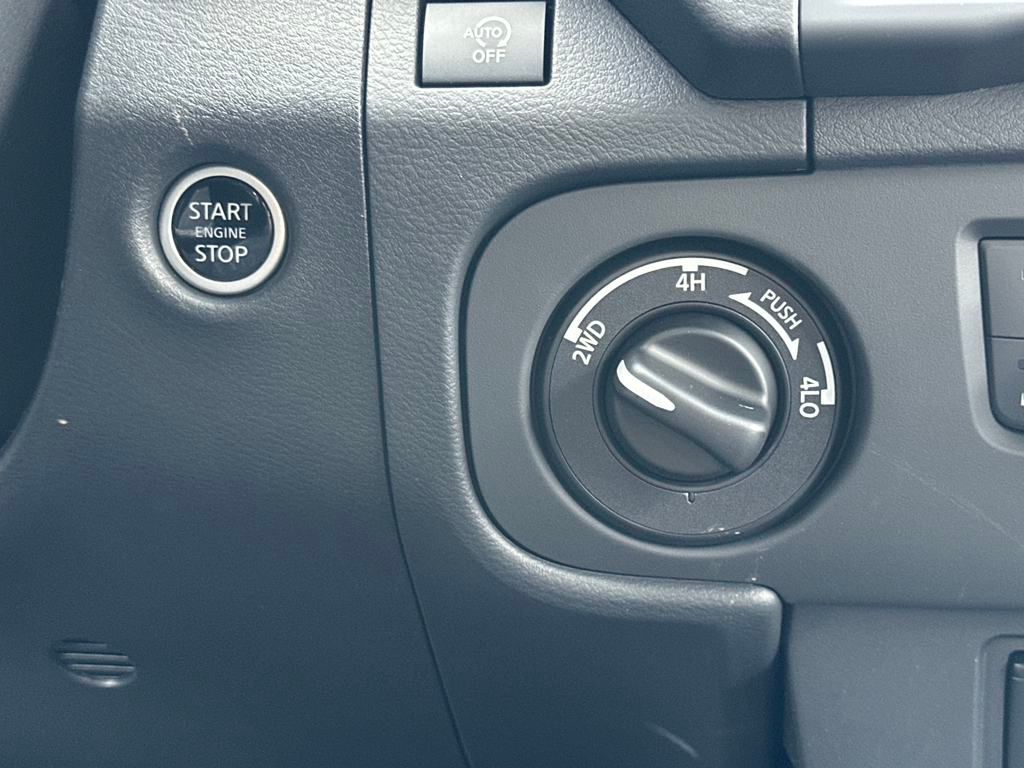 2025 Nissan Frontier SV photo 21