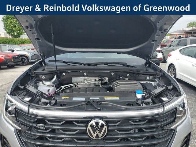 2025 Volkswagen Atlas Cross Sport SEL R-Line photo 10