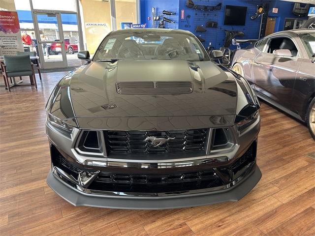 2025 Ford Mustang Dark Horse photo 2