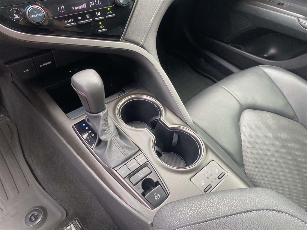 2023 Toyota Camry XSE photo 17