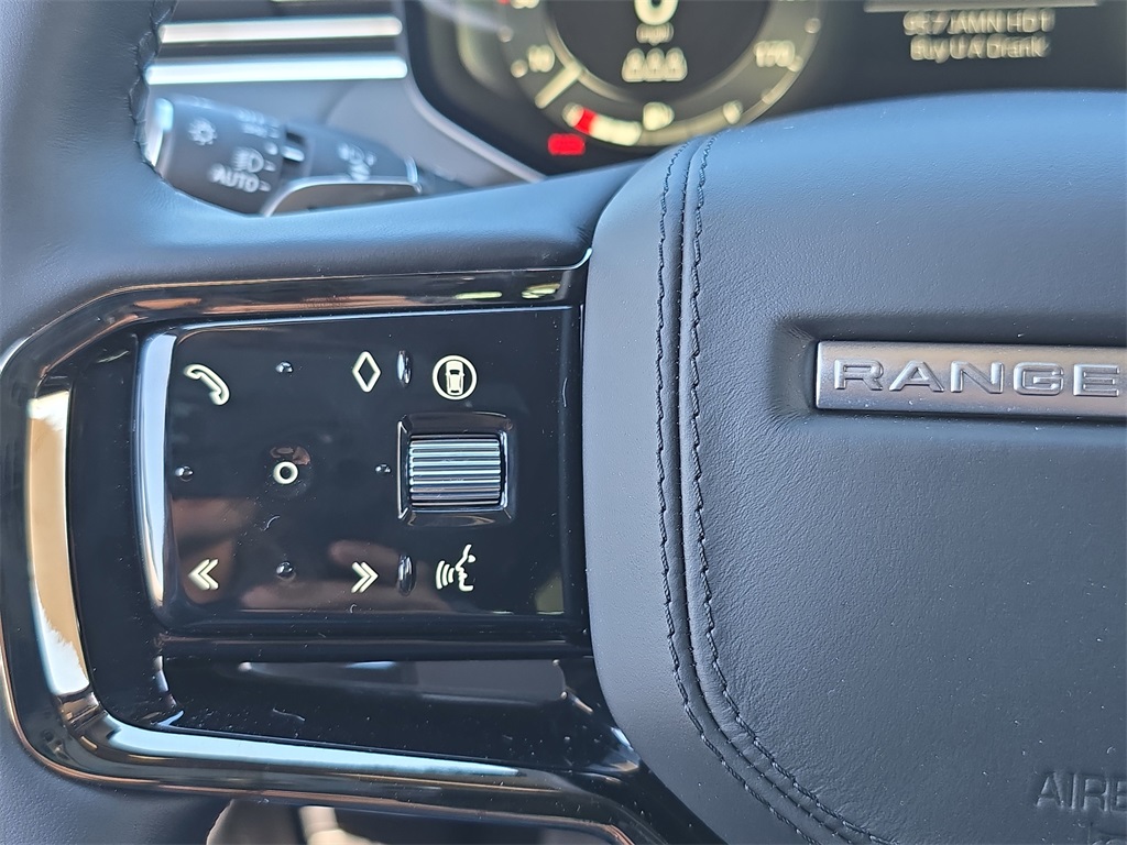 2025 Land Rover Range Rover Sport SE photo 18