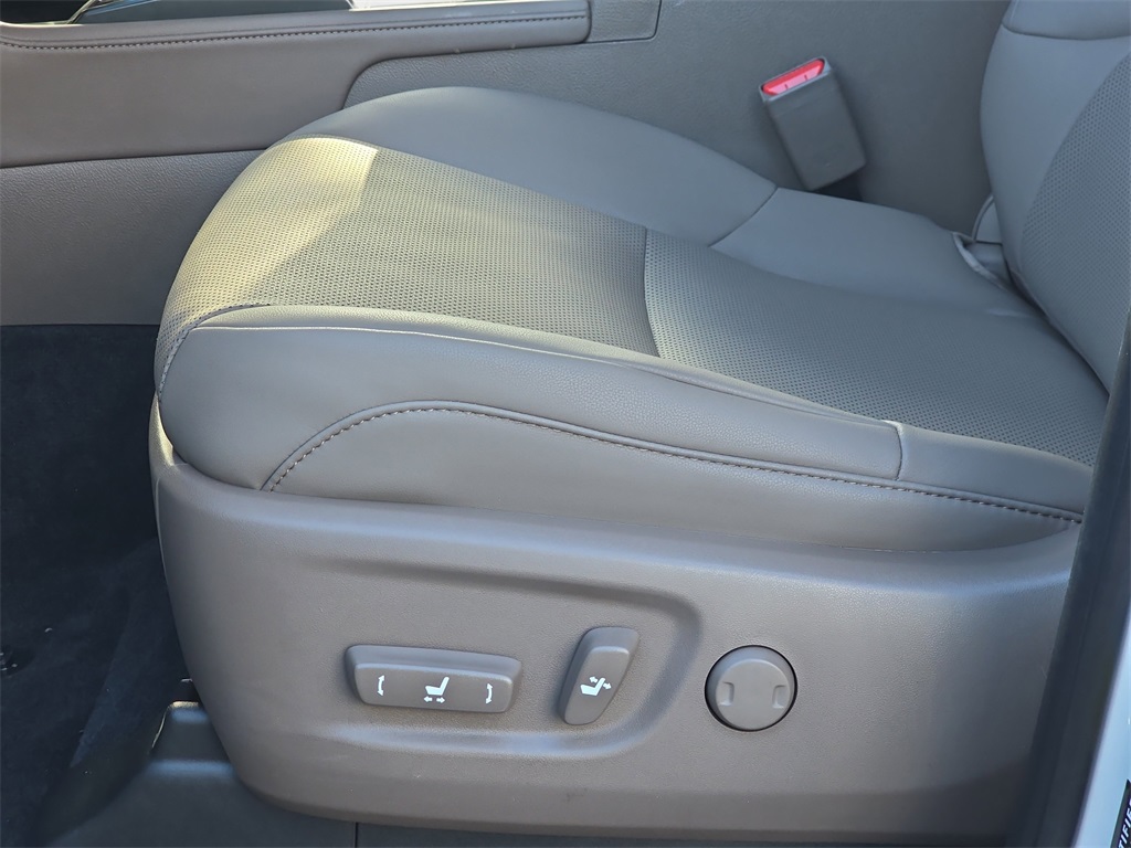 2023 Lexus GX 460 photo 25