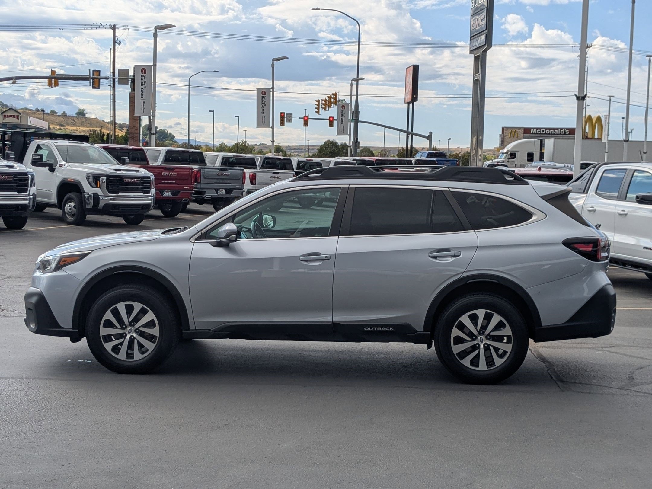 2022 Subaru Outback Premium photo 6