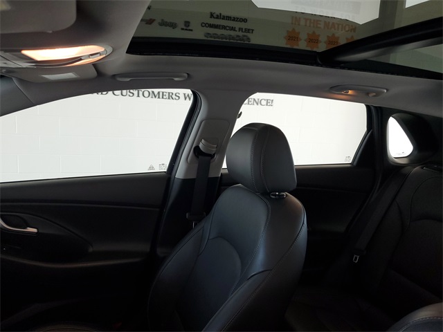 2019 Hyundai Elantra GT Base photo 10
