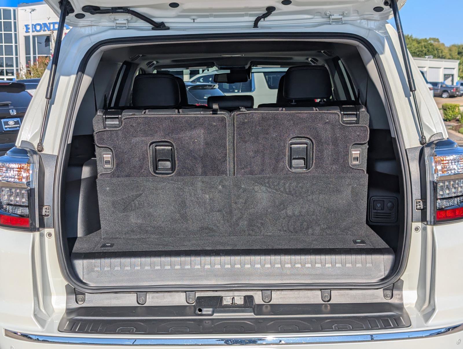 2023 Toyota 4Runner Limited photo 9