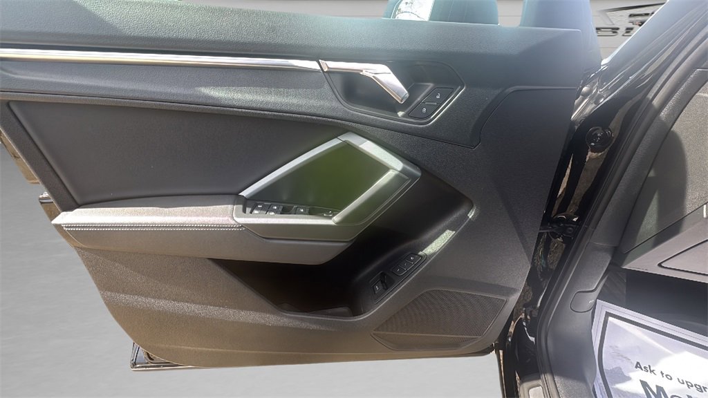 2022 Audi Q3 Premium Plus 45 TFSI S line photo 19