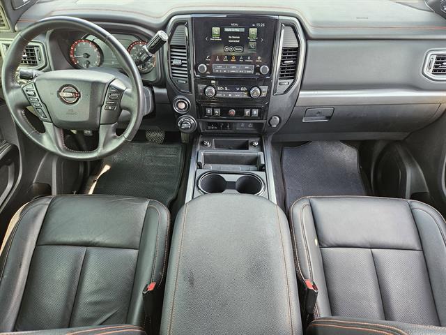 2024 Nissan Titan PRO-4X photo 17