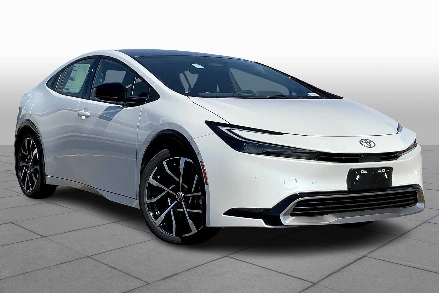 2026 Toyota Prius Plug-in Hybrid XSE Premium photo 2