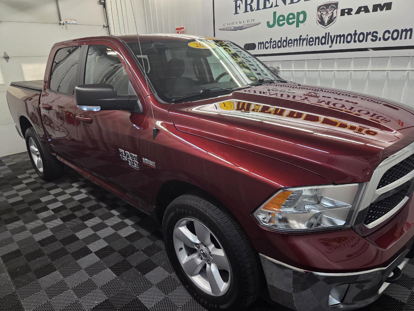 2021 Ram 1500 Classic SLT photo 3