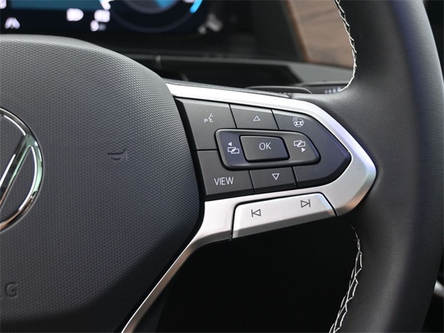 2025 Volkswagen Atlas SE Technology photo 2