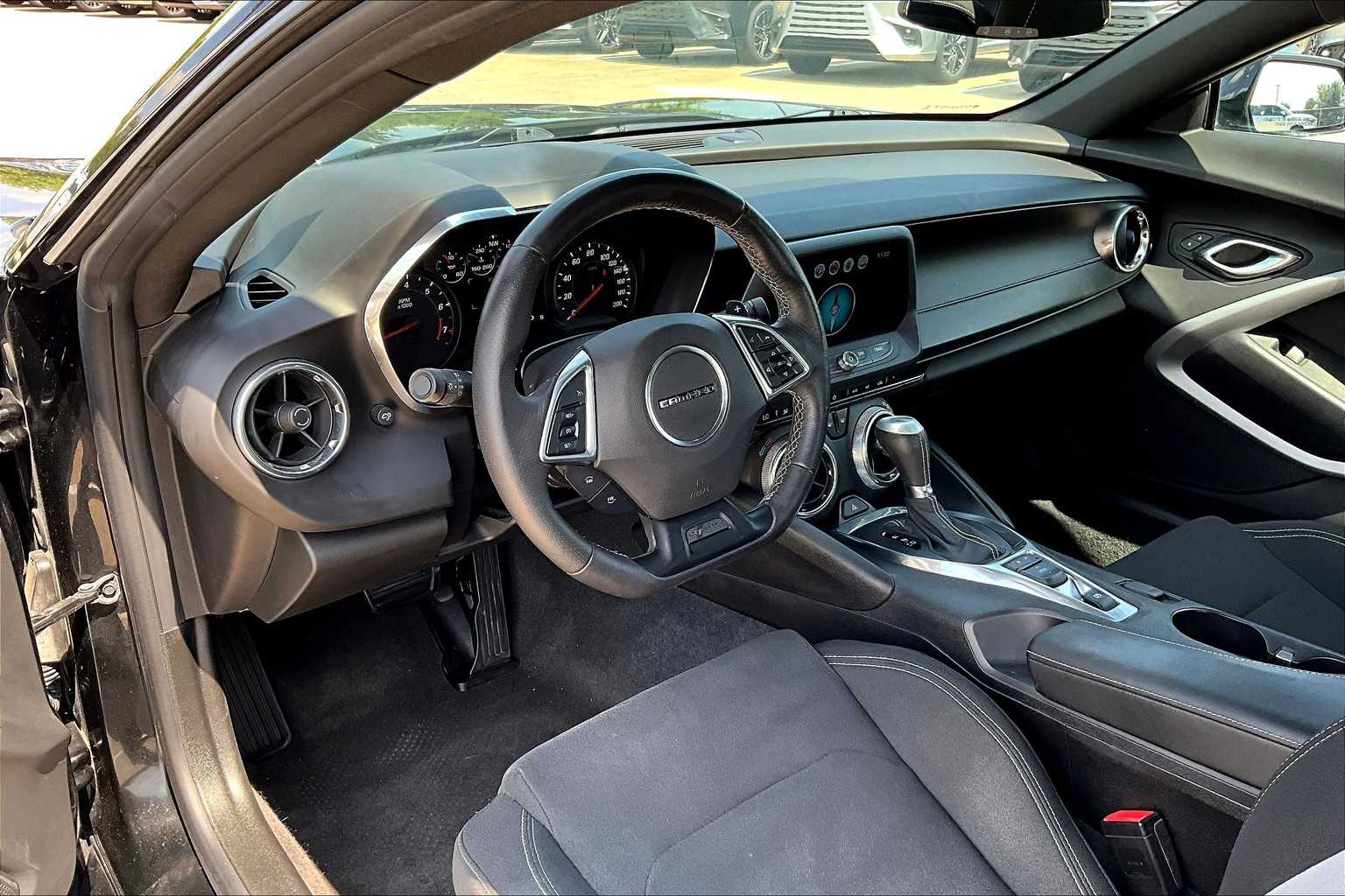 2017 Chevrolet Camaro 1SS photo 14